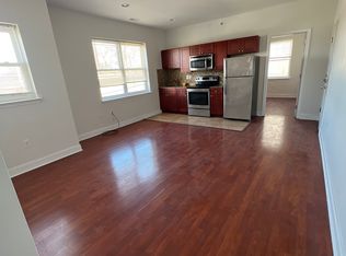 2255 N 12th St FL 3, Philadelphia, PA 19133