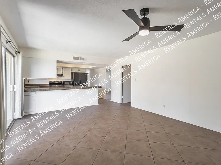 552 W Kilarea Ave — Photo 13