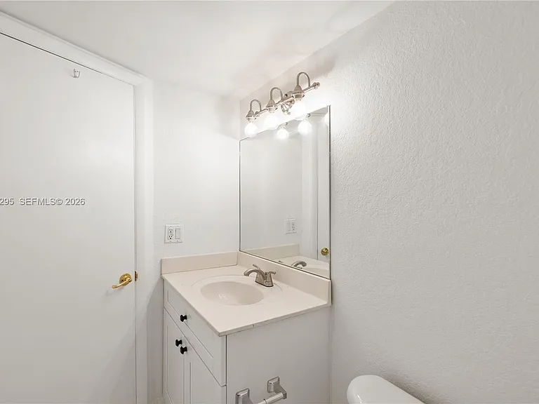 4205 N University Dr #205 — Photo 17