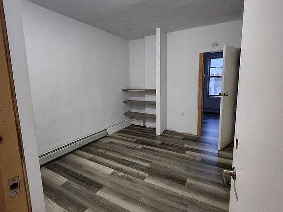 2nd image of 148 Van Horne St Floor 3