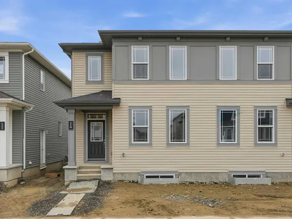 130 W Carringwood Ter NW, Calgary, AB T3P 2B2