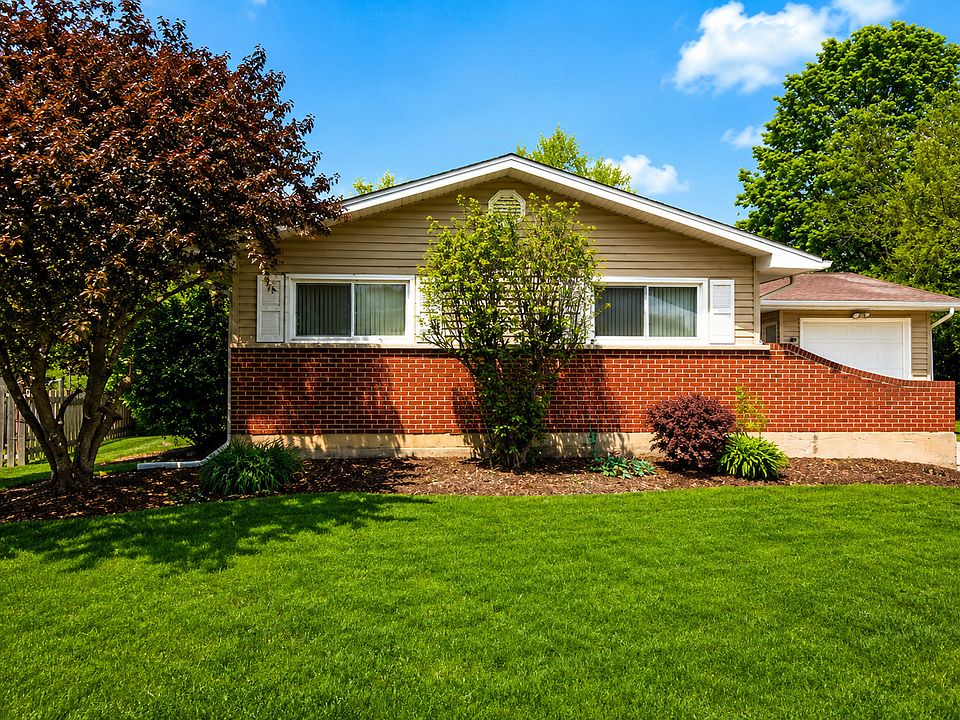 1st image of 106 Cedar Ct