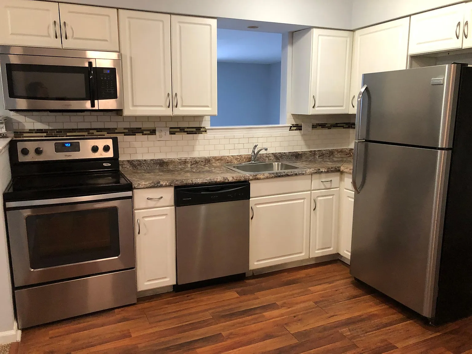 3 bed, 1466 sqft, $2,900 — Photo 4