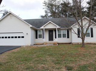 2004 Plum St, Salem, VA 24153