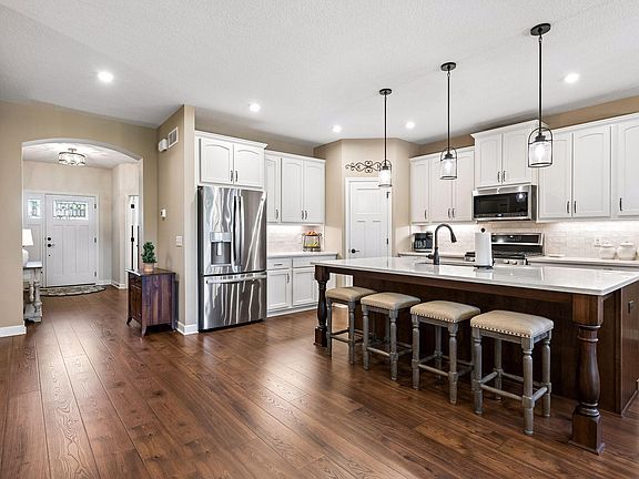 4th image of 13687 Wildflower Way NE