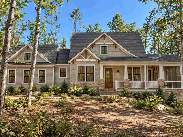 4380 Turfway Trl, Harbor Springs, MI 49740