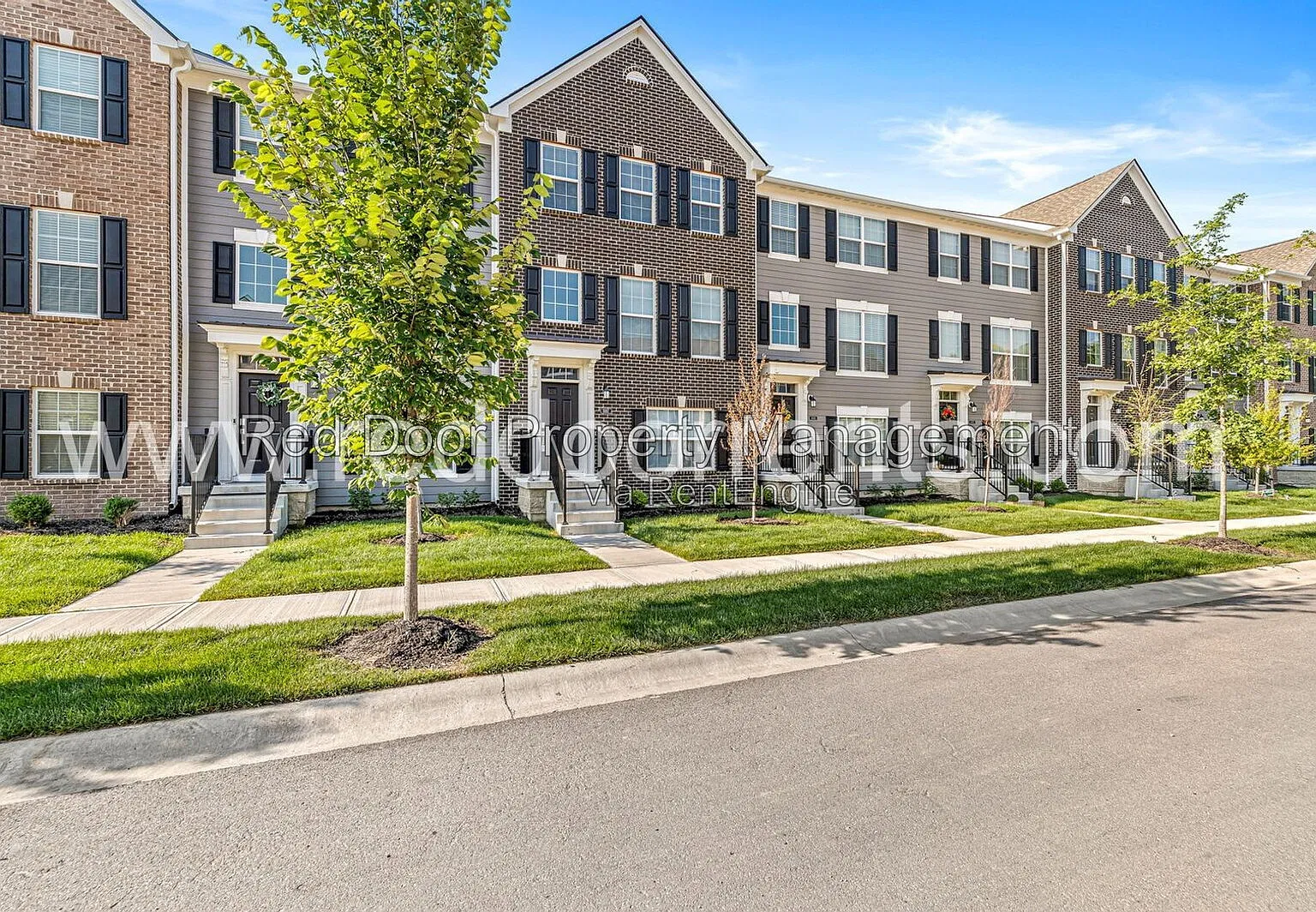3 bed, 3.0 bath, 1710 sqft, $2,195 — Photo 3