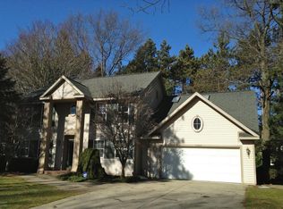 15269 Hofma Dr, Grand Haven, MI 49417