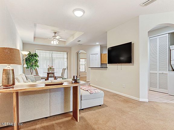 4th image of 130 Calle El Jardin St Unit 203