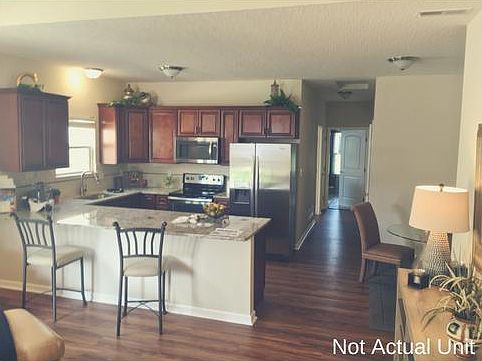 3rd image of 1666 Union Park Cir