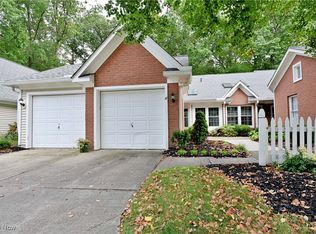 225 Westwind Dr UNIT 18, Avon Lake, OH 44012