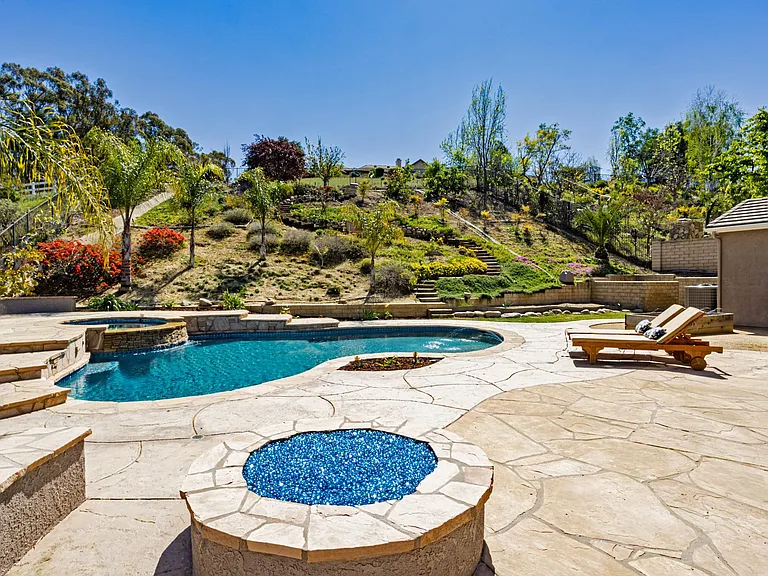 2636 Rudolph Dr — Photo 24
