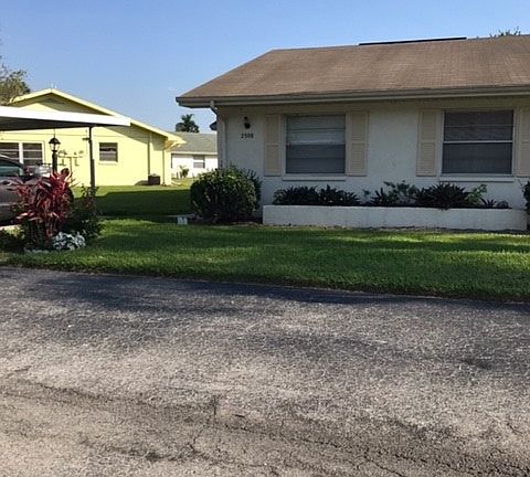 2nd image of 2308 Glenmore Cir