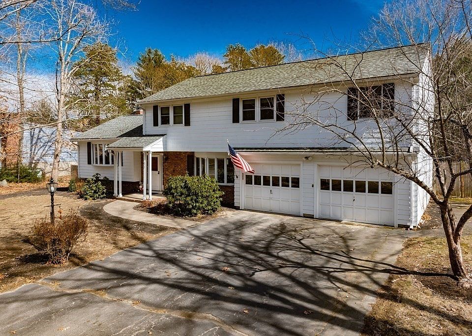1st image of 40 Oak Hill Dr