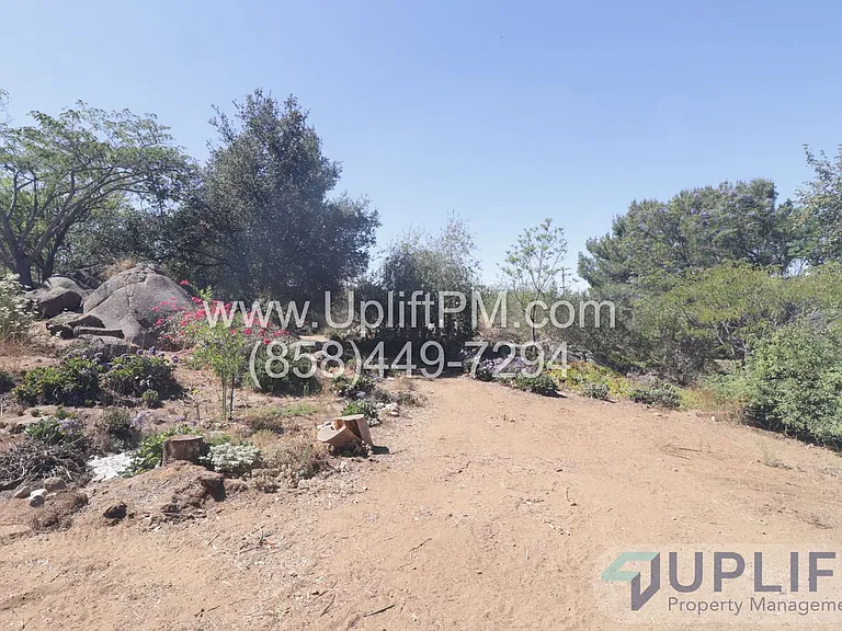 15436 Las Manzanitas Rd — Photo 34