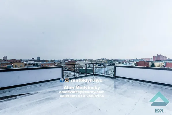 Rented by EXR | media 36