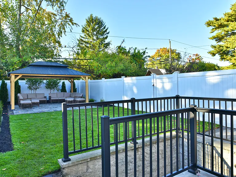 Lydia Dr — Photo 15