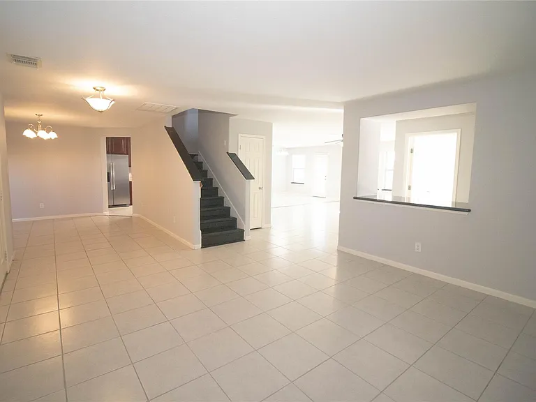 2202 Crossmill Ln — Photo 7