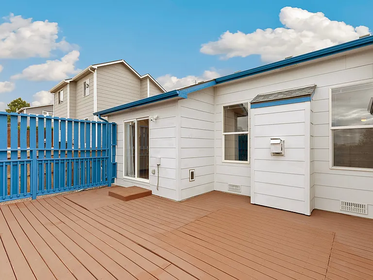 1035 Lords Hill Dr — Photo 25