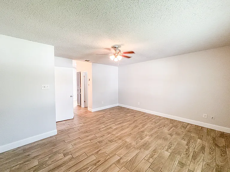 8634 Westgrove Dr — Photo 26