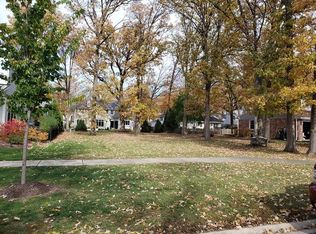 206 Wilmette Ave, Glenview, IL