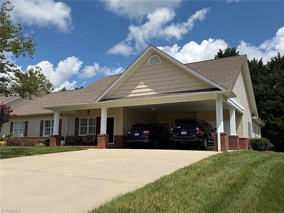 1st image of 164 Brook Hill Ct