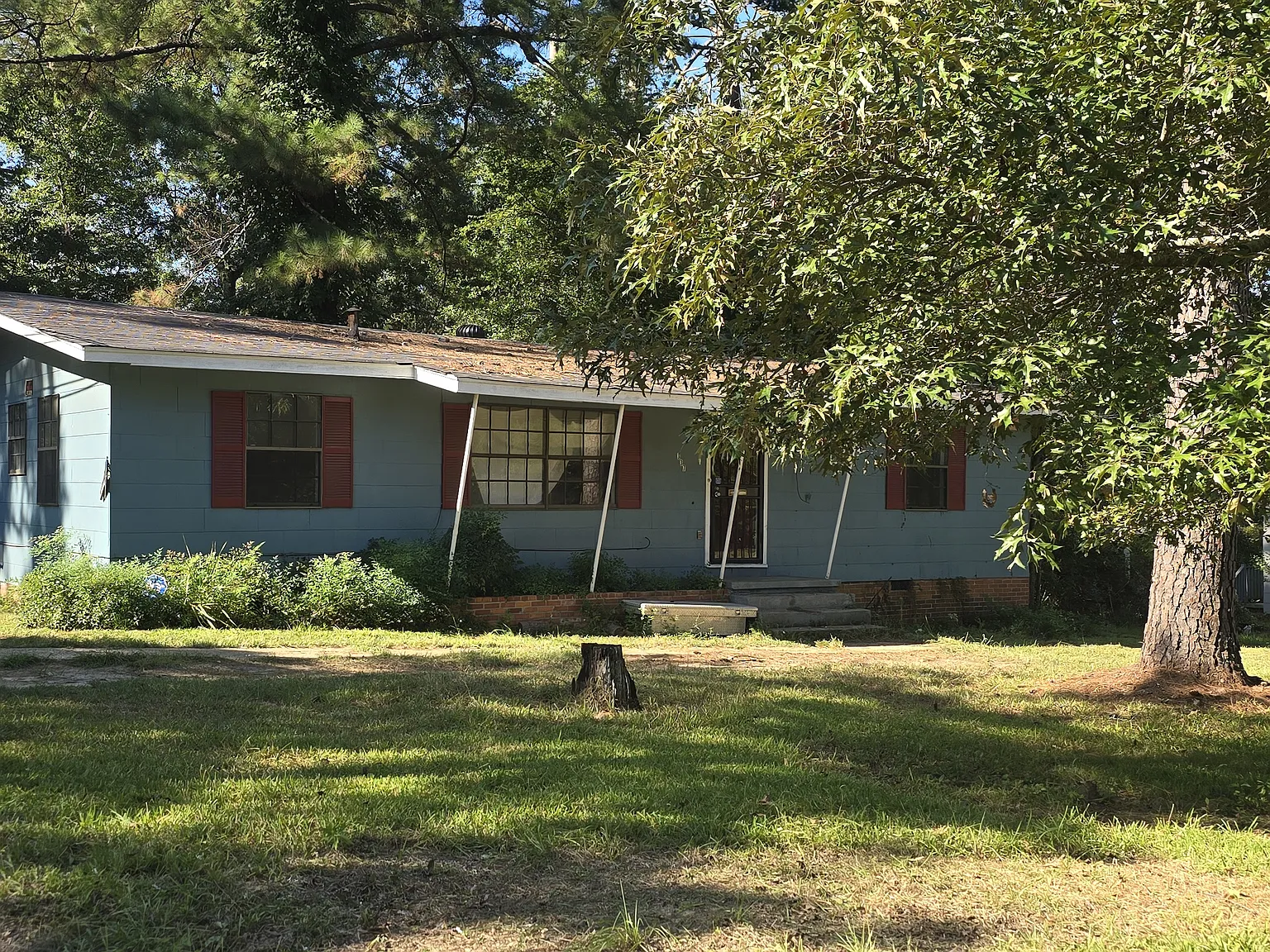 3 bed, 1248 sqft, $900 — Photo 2
