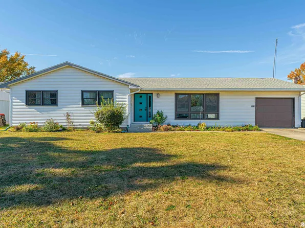 1519 Rutledge Dr, Lincoln, IL 62656