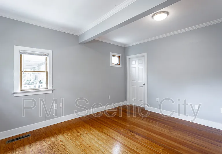 513 Lytle St — Photo 29