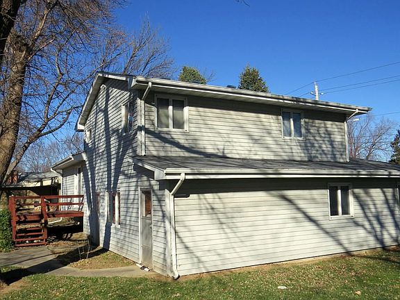 5th image of 912 N Locust St