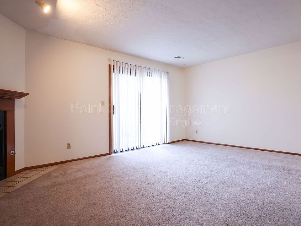 1st image of 1264 Golden Gate Dr APT 123
