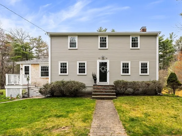 350 Elm St, Halifax, MA 02338