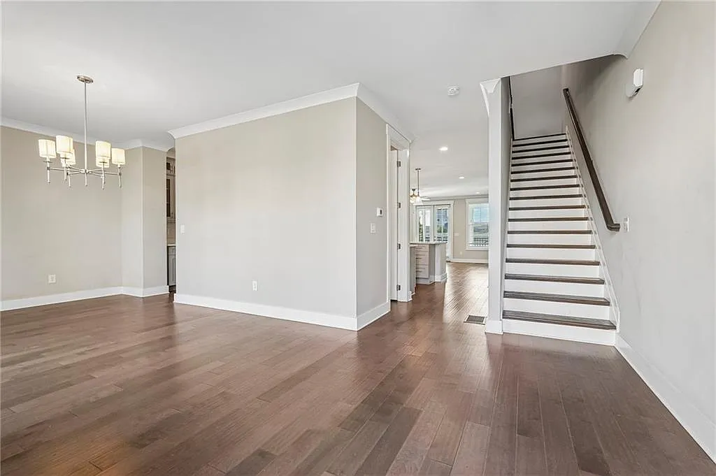 3 bed, 3.5 bath, 2865 sqft, $3,200 — Photo 4
