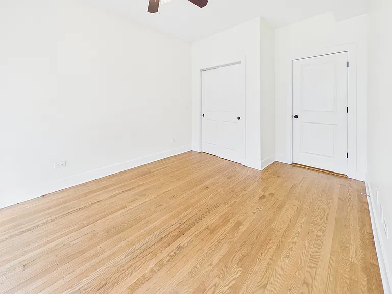 1439 E 66th Pl #2E — Photo 19