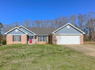 147 Colby Ln, Columbus, MS 39702