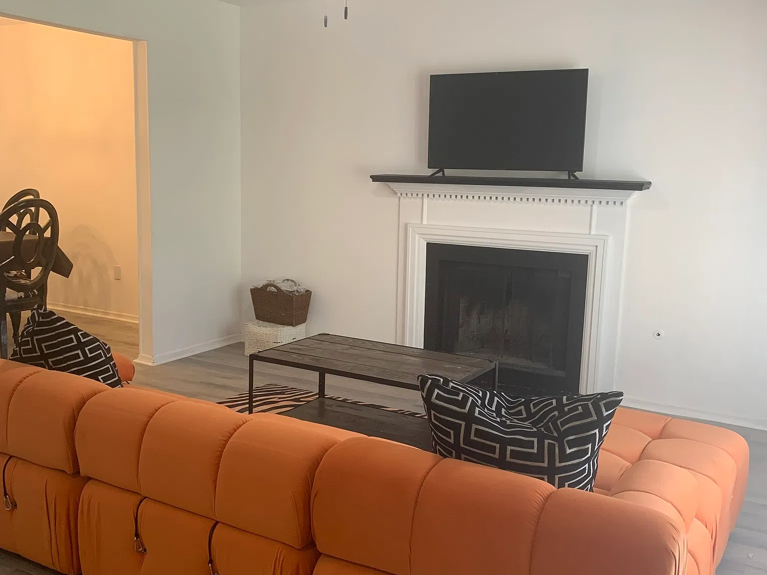 3 bed, 2.5 bath, 1248 sqft, $2,300 — Photo 4