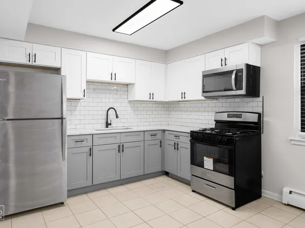 5870 W Lake, 5870 W Lake St #209, Chicago, IL 60644