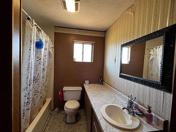 4th image of 2741 Beaumont Ave