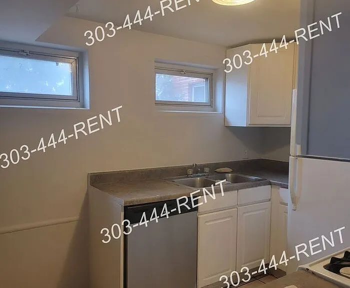 2100 S Grant St #B — Photo 6