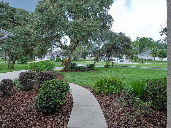 3rd image of 48 Lake Diamond Blvd
