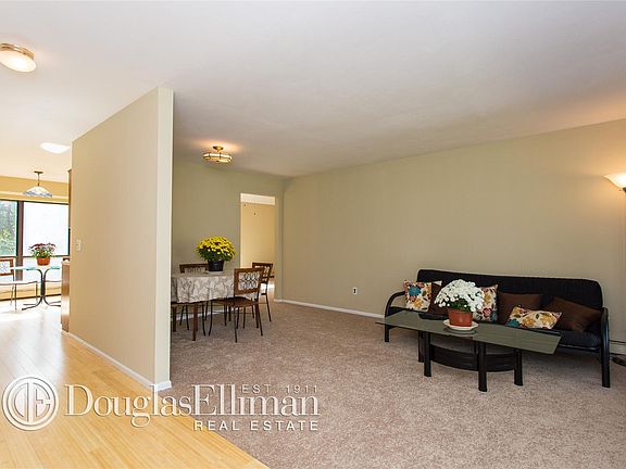 2nd image of 73 Fox Run Ln