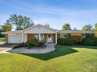 2560 Rolens Dr, Saint Louis, MO 63129