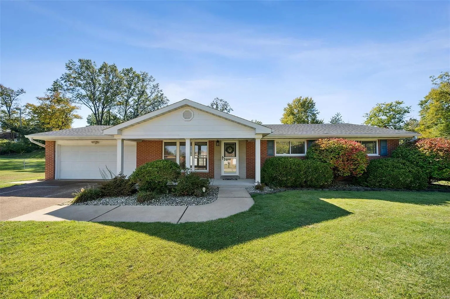 2560 Rolens Dr photo 1