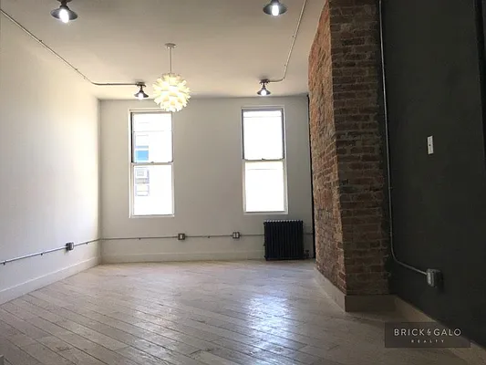 Rented by BRICK & GALO REALTY CORP | media 33