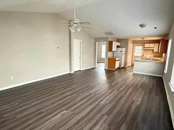 3rd image of 2507 East St #B