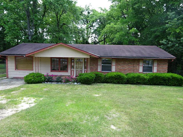 1st image of 947 Rosewood Dr