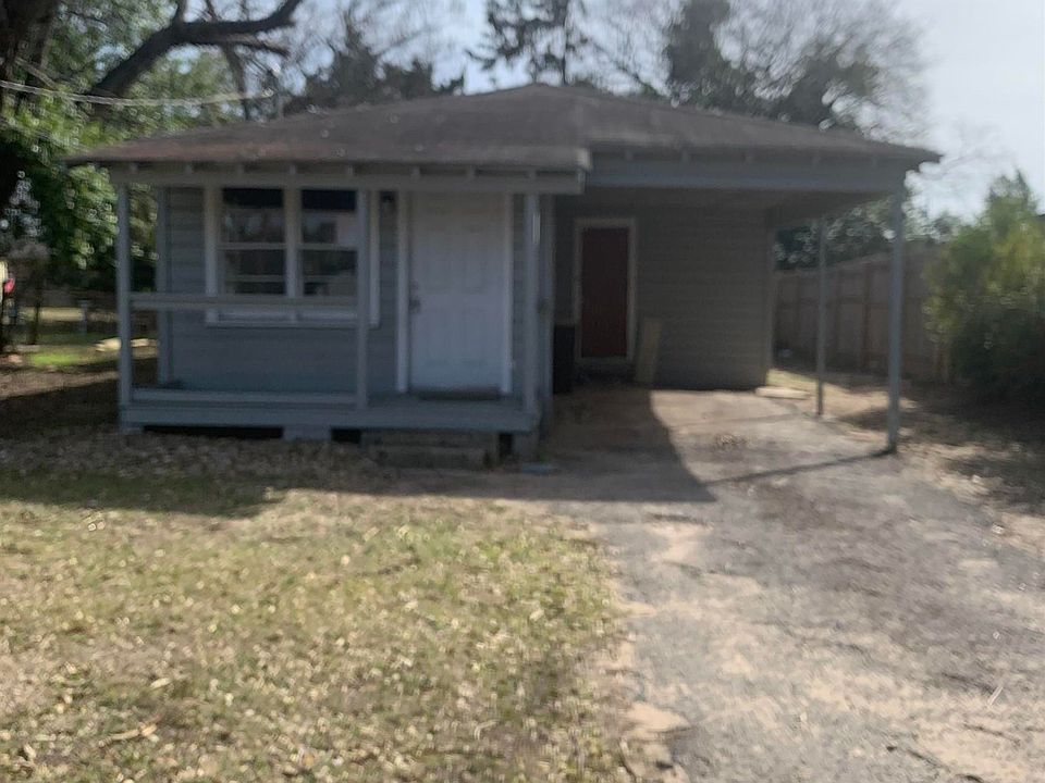 1st image of 2722 Bunche St