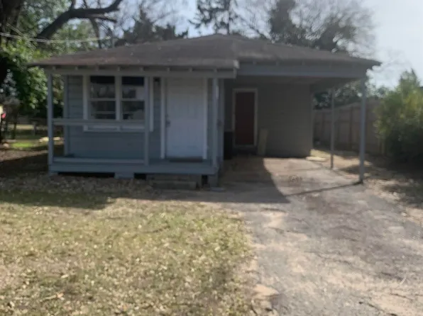 2722 Bunche St, Tyler, TX 75701