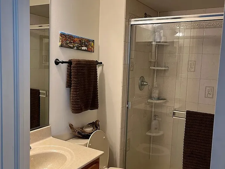 1290 Derry Ln #1290 — Photo 13