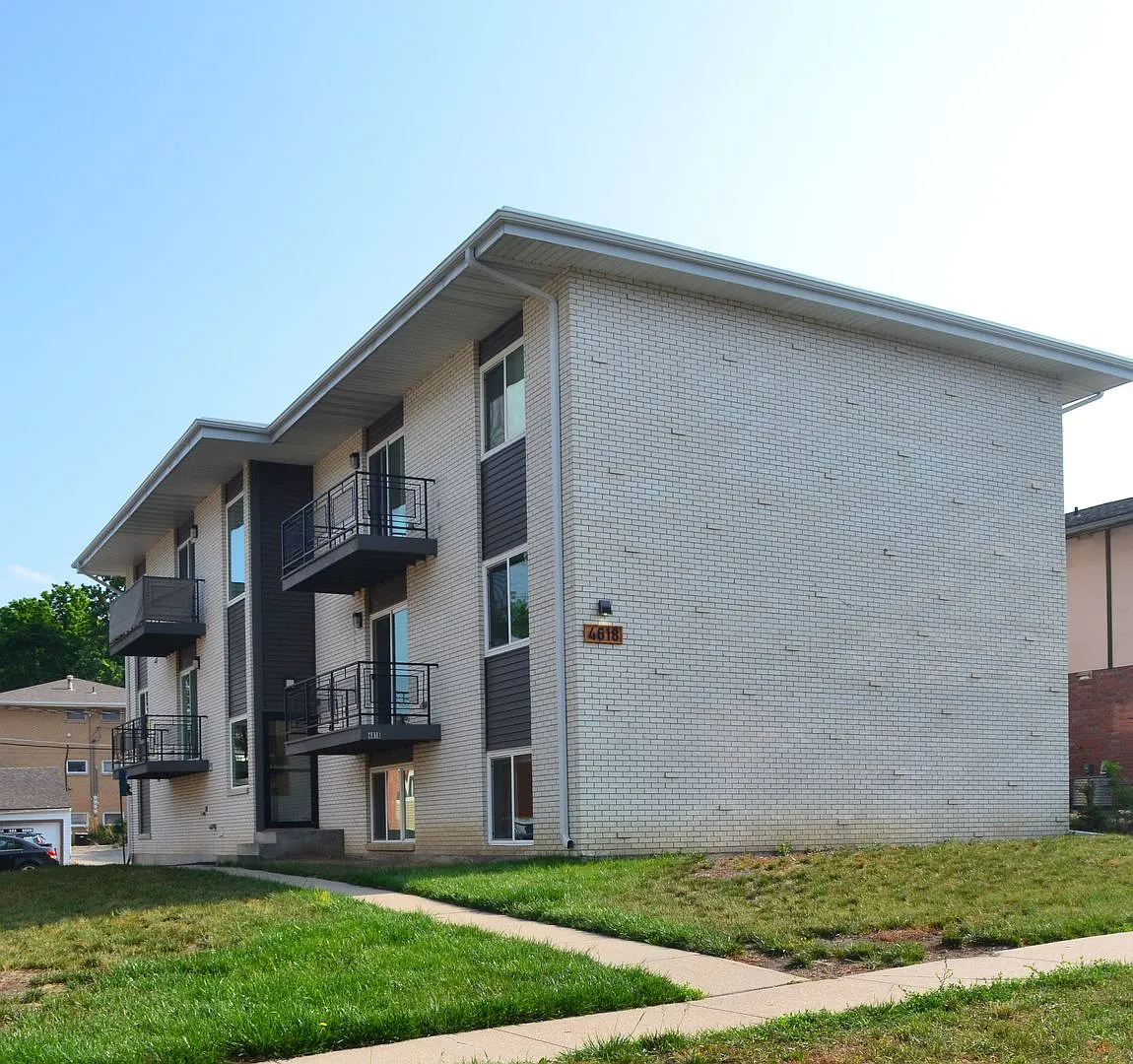 4618 Cooper Apartments — Photo 1